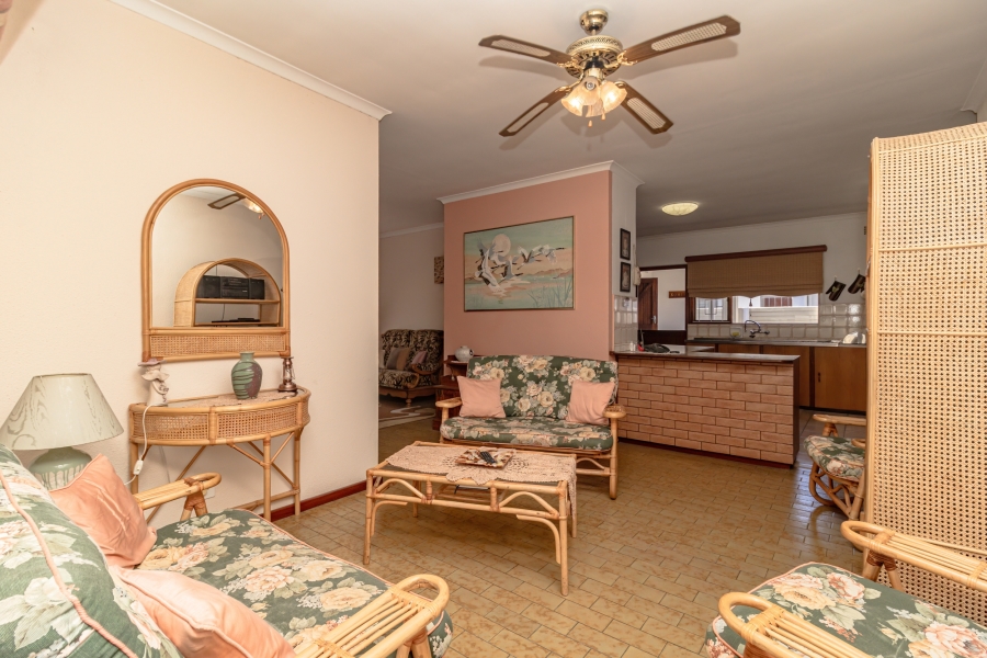 4 Bedroom Property for Sale in Goodwood Park Western Cape